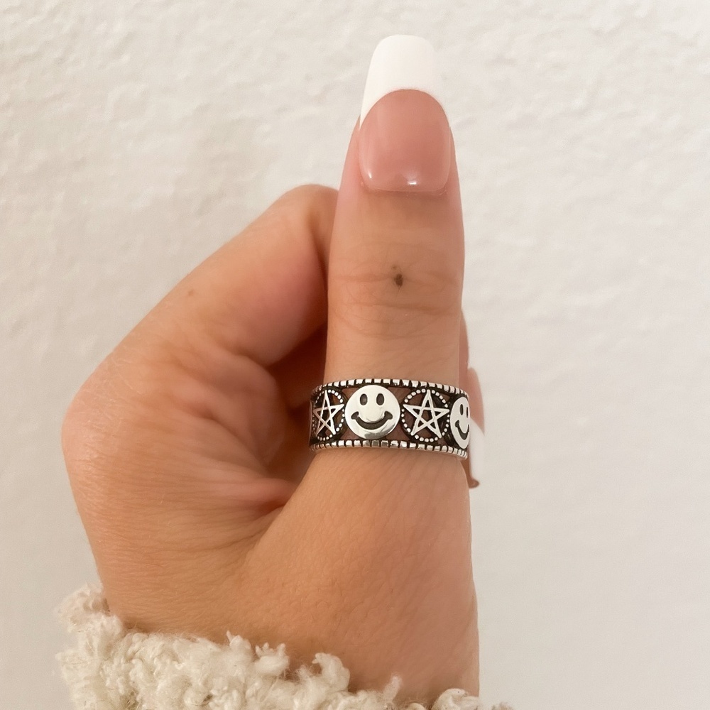 925 Sterling Silver Happy Face Ring Minimalist Ring Band Smiley Face Star Ring - Picture 10 of 11